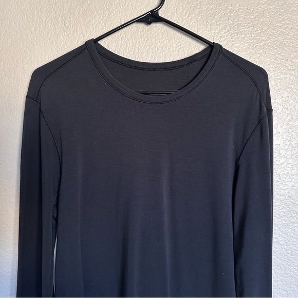 Lululemon Black Crewneck Long Sleeve Shirt Mens - Picture 3 of 8